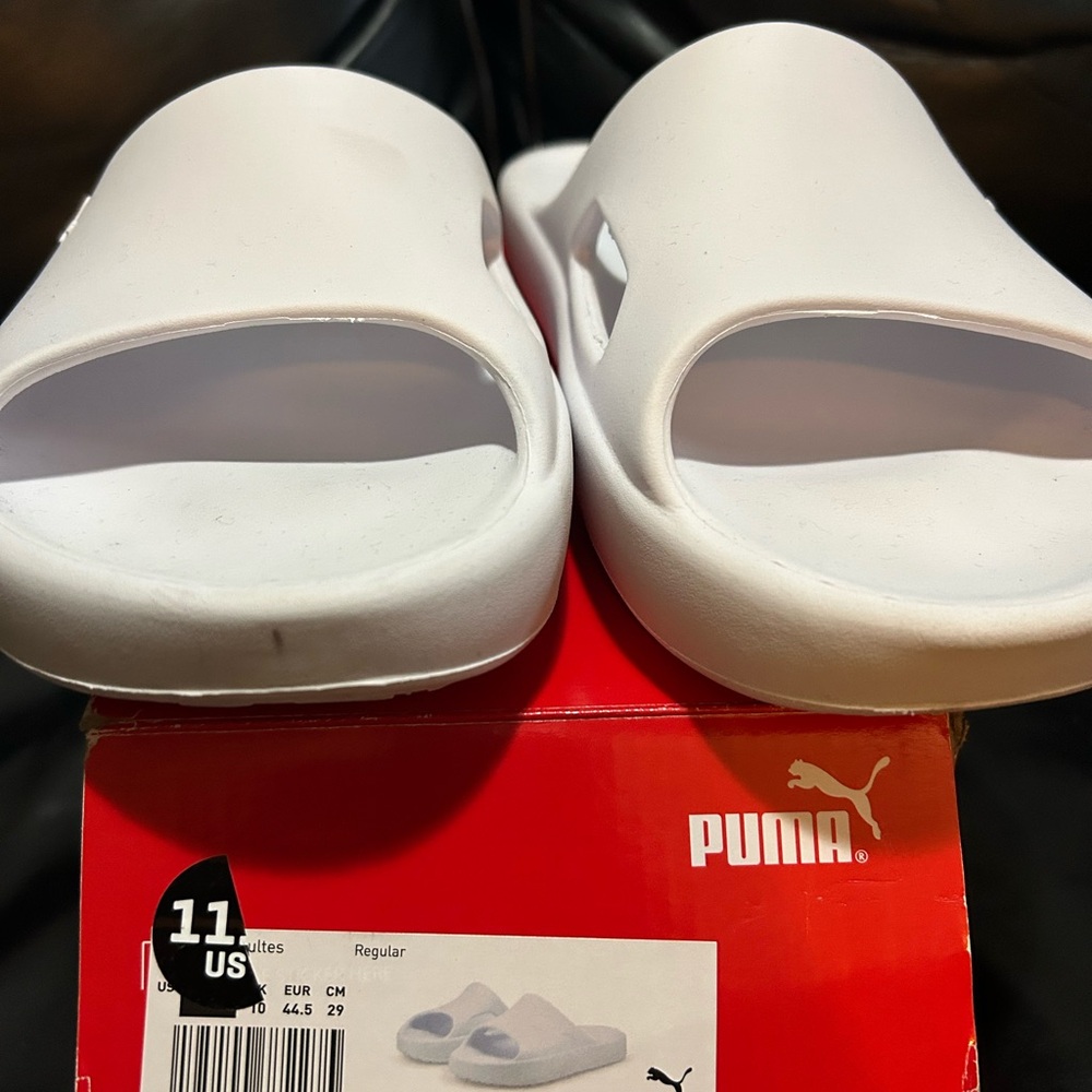 Puma slides like new